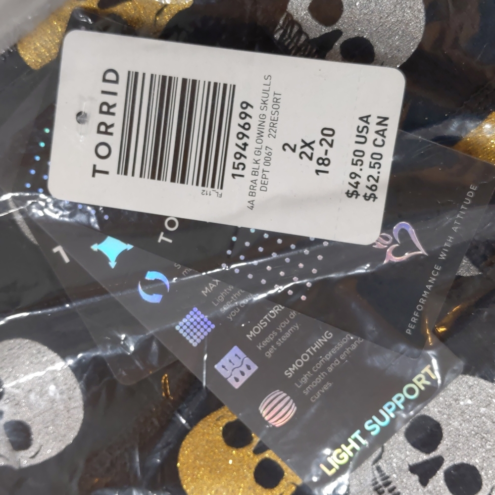 Torrid, black light support active bra with silver/gold glitter skull print - Picture 7 of 9